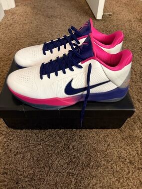 Nike Zoom Kobe 5 Protro "Kay Yow"